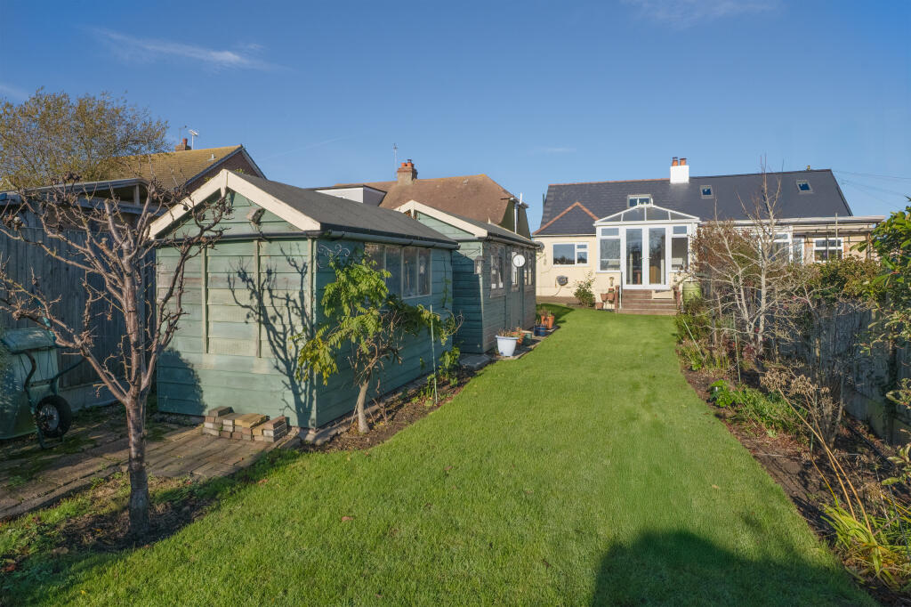 Swalecliffe Road, Tankerton, Whitstable photo 2