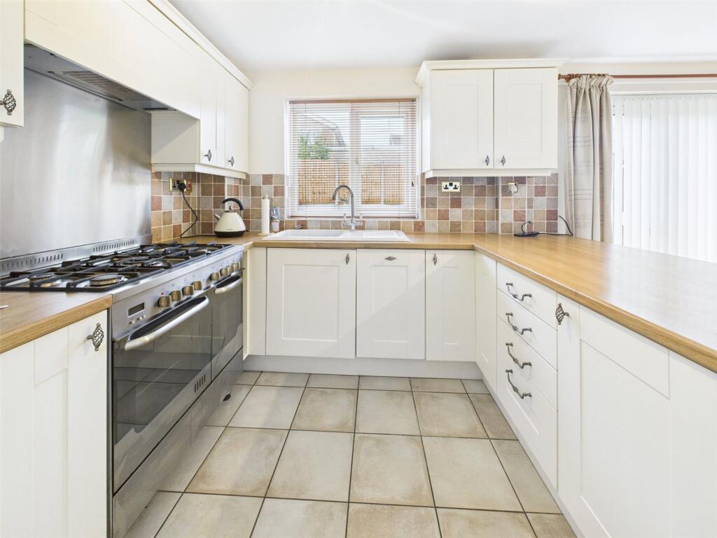 Wensleydale Close, Nottingham, Nottinghamshire, NG8 photo 4