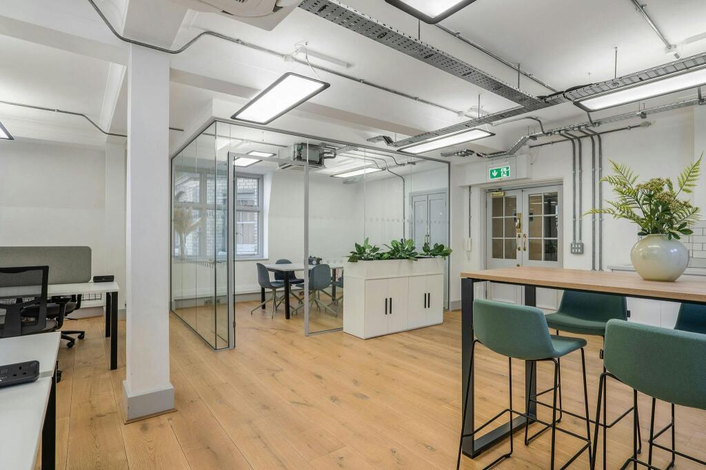 5th Floor Centre Right