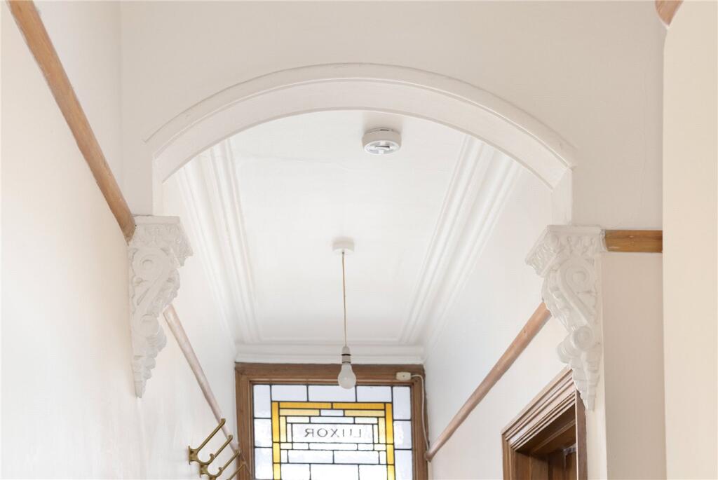 House in London - View 2