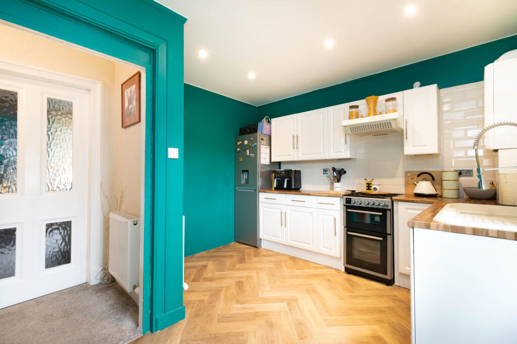 Apartment in Perth - More