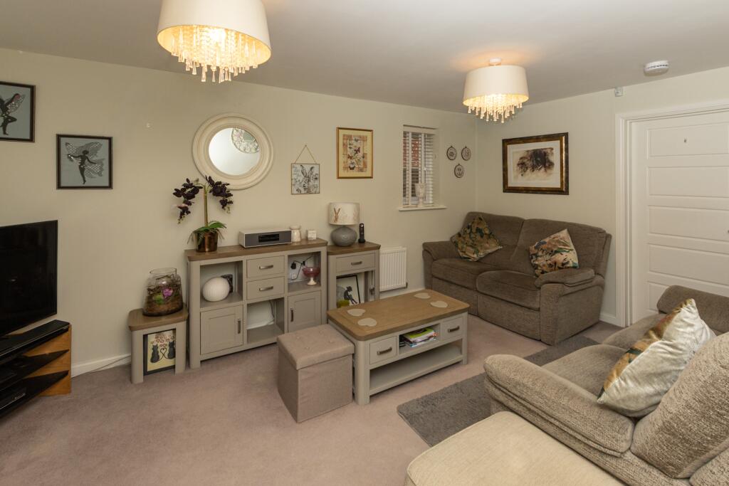 Imperial Avenue, Winnington photo 4