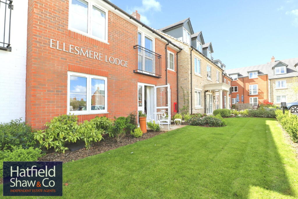 Main image of property: 2 Ellesmere Lodge, Brackley NN13 6EJ