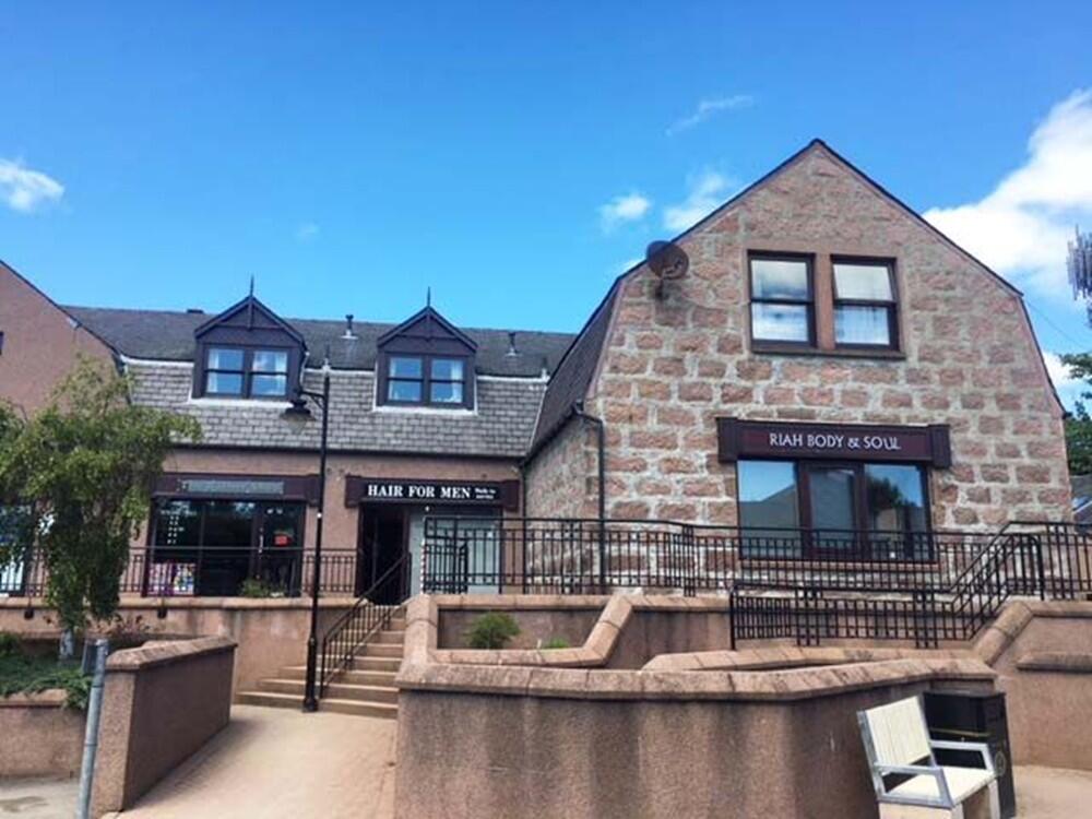 Main image of property: Flat 3, Scott Skinner Sq, 56a High Street, Banchory, AB31 5SS