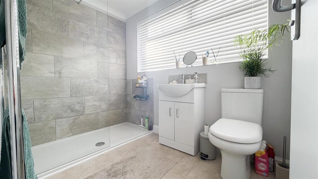 Garden Road, Walton On The Naze photo 4