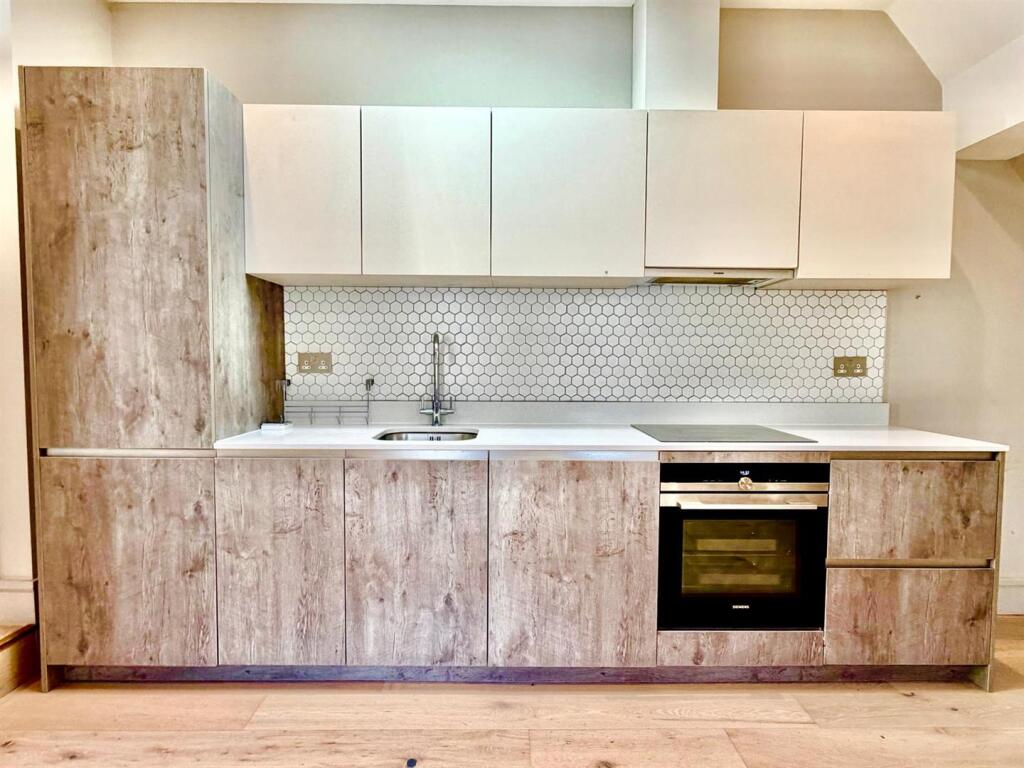 Main image of property: The Quadrant, Richmond