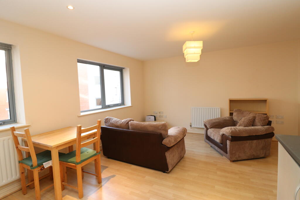 Apartment in Birmingham, West Midlands - View 4