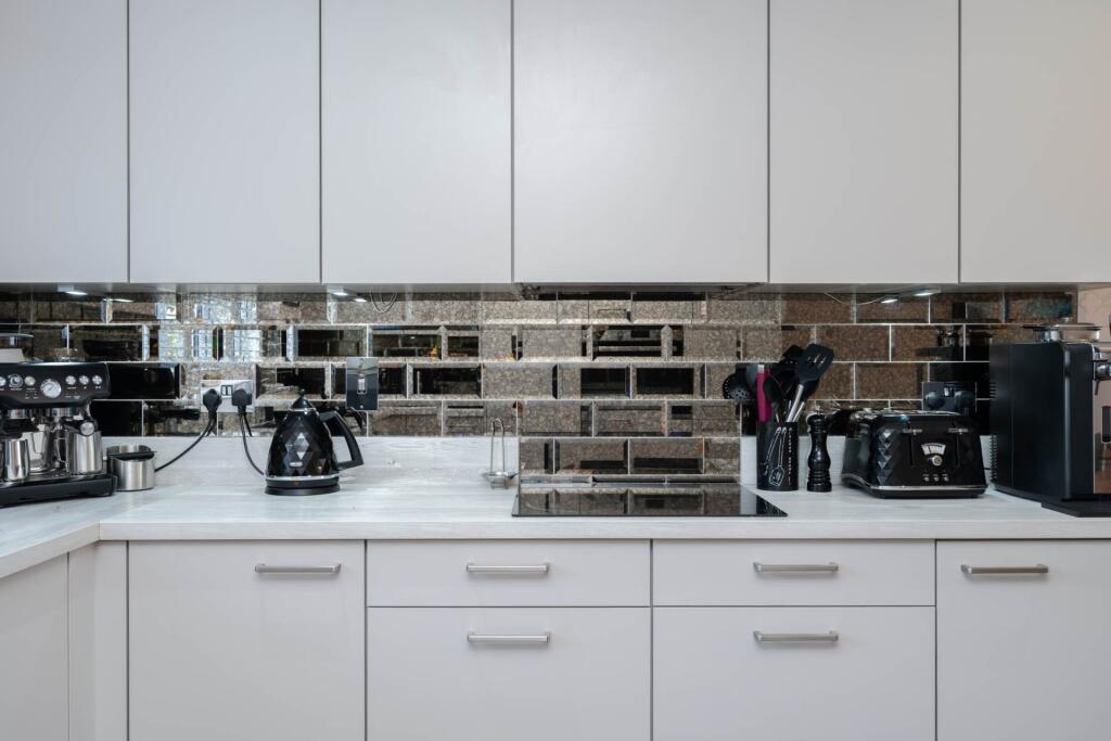 House in Redhill - View 5