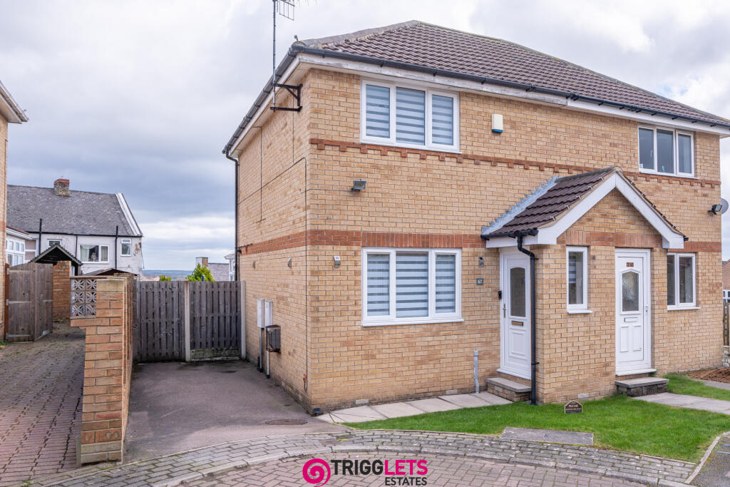 Main image of property: Fieldhead Road, Hoyland, Barnsley, S74 9