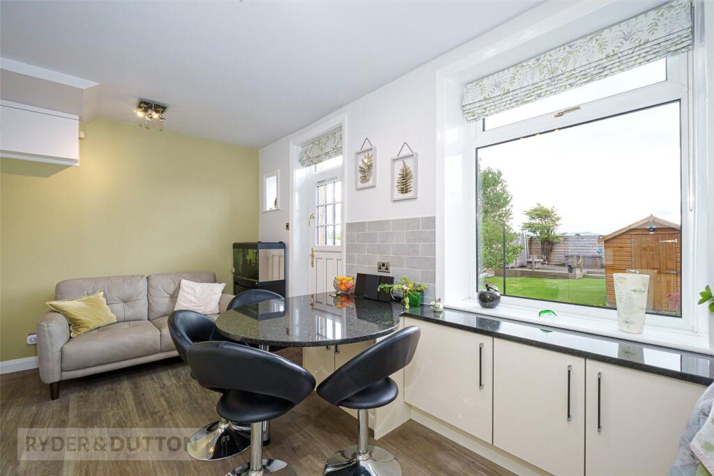 House in Huddersfield - View 4