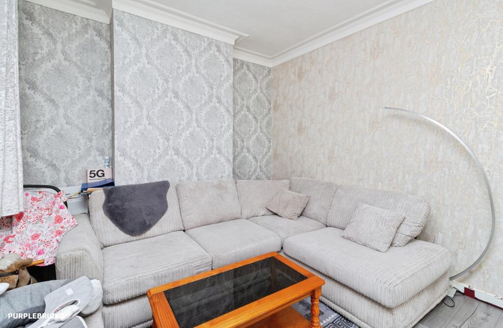 House in Stoke-on-Trent - View 4