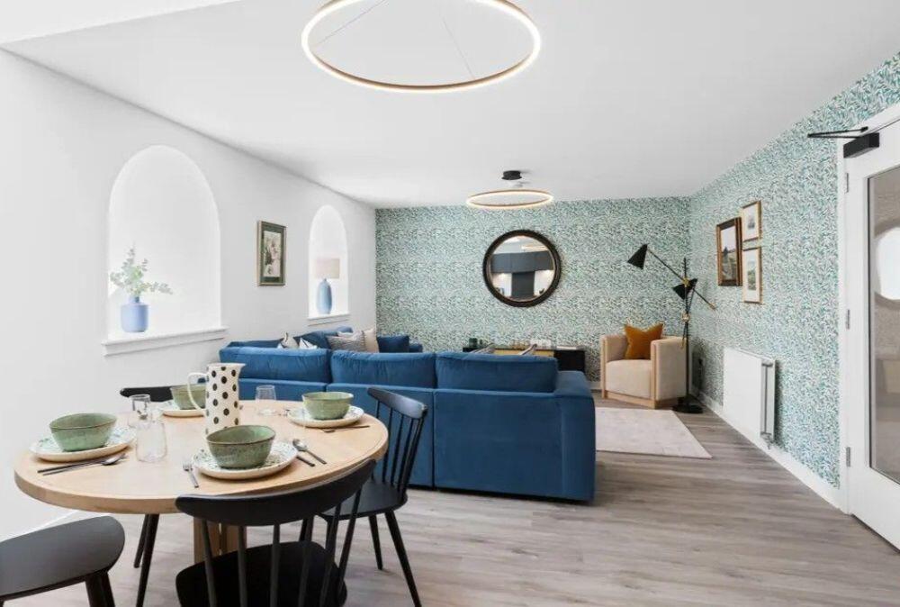 Main image of property: 32/32 Dryden Street, Edinburgh, EH7 4GQ