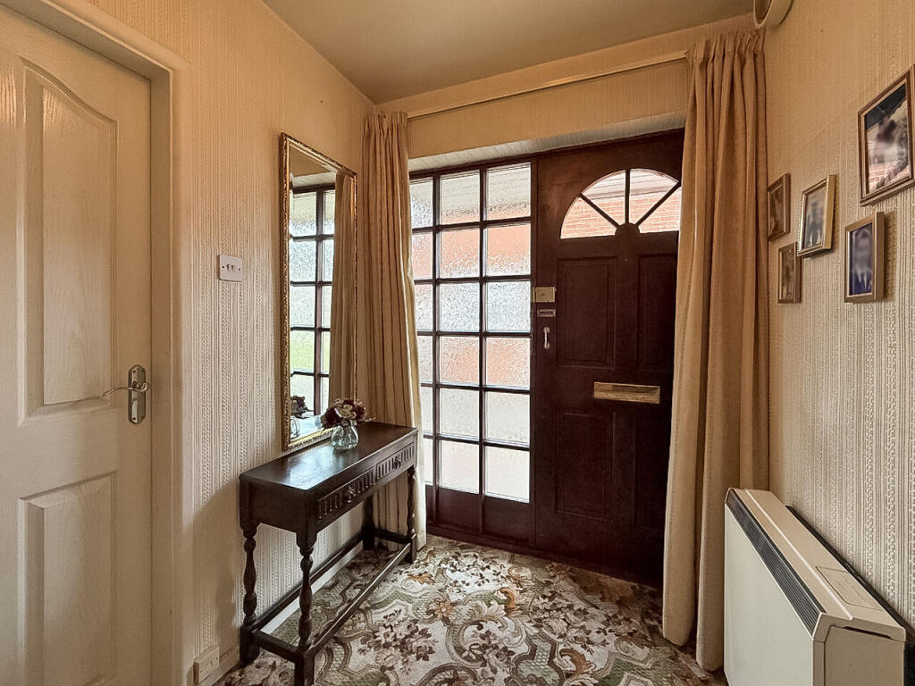 Linden Lane, Short Heath, Willenhall photo 5