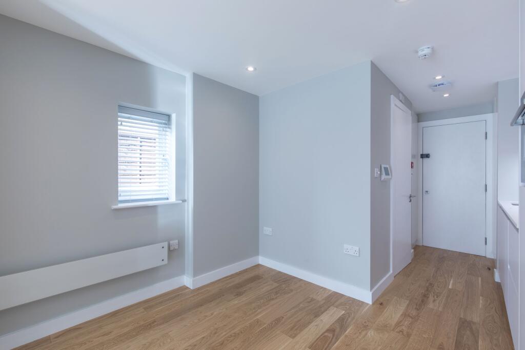 Ground floor studio flat for rent
