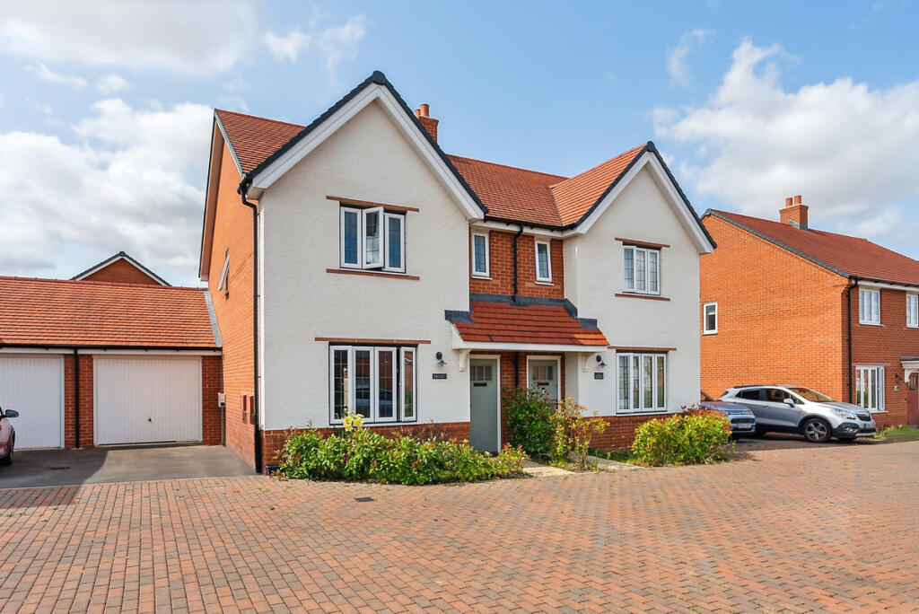 Main image of property: Mcculloch Meadows, Wallingford, OX10