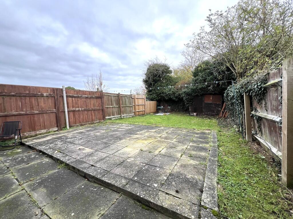 Curlew Avenue, Chatteris, Cambs., PE16 6PL photo 2