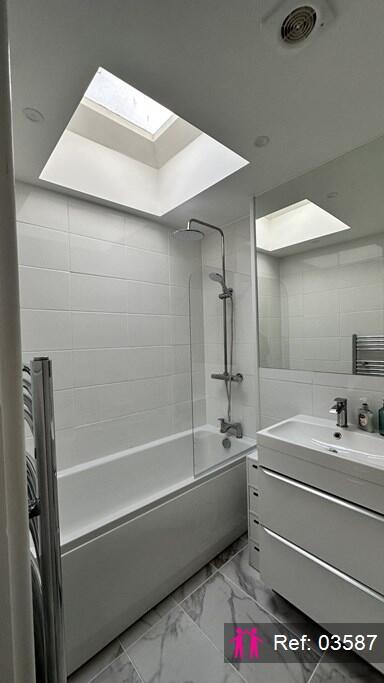 Apartment in London - View 3