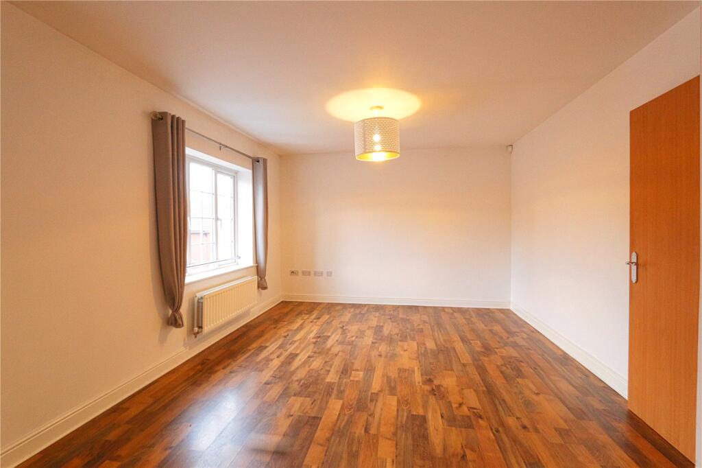 Boothdale Drive, Audenshaw, Manchester, M34 photo 4