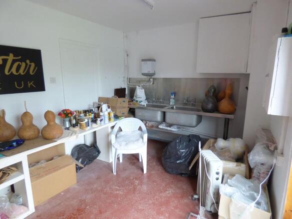 Studio Unit Photo 2