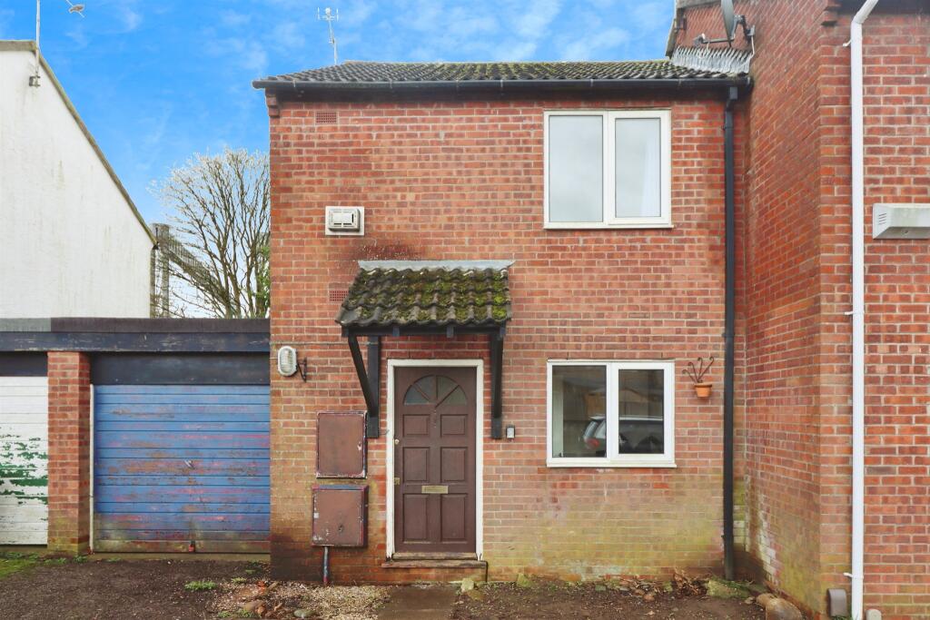 Main image of property: Elizabeth Crescent, Stoke Gifford, Bristol