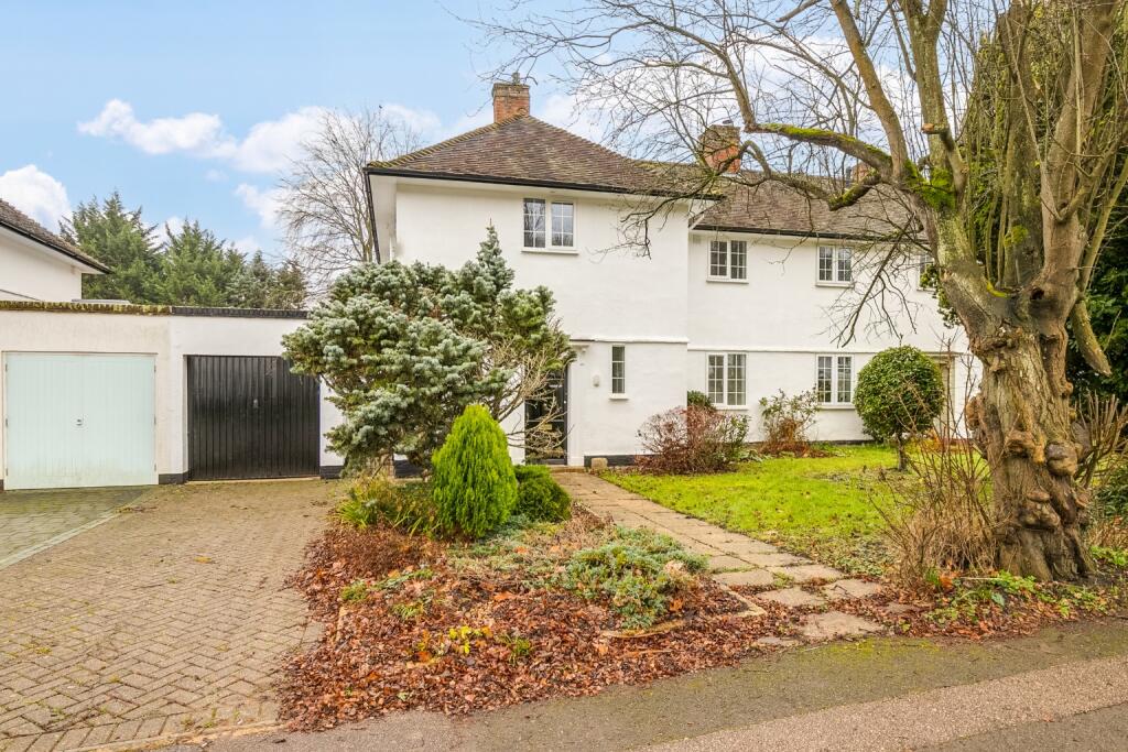 Main image of property: Brockswood Lane, Welwyn Garden City, Hertfordshire, AL8 7BA
