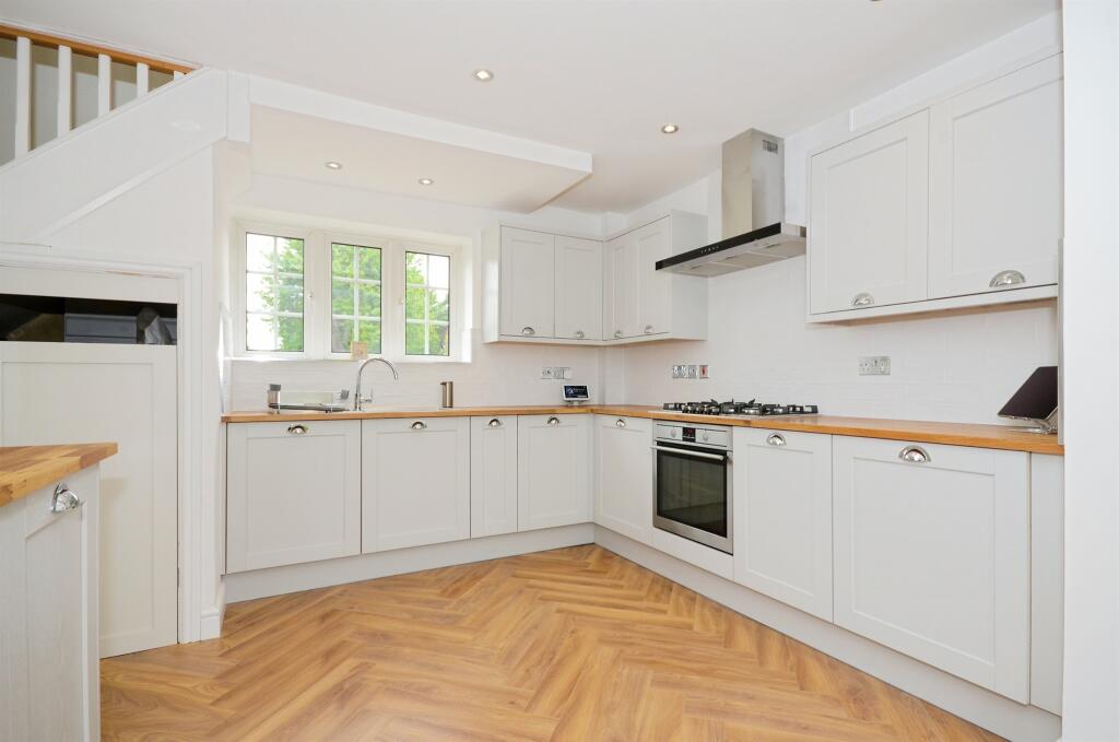 Additional image 2 of Manor Road, London Colney, ST. ALBANS