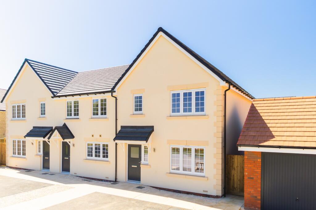 2-bed terraced on Faringdon, Oxfordshire, SN7, £212,875