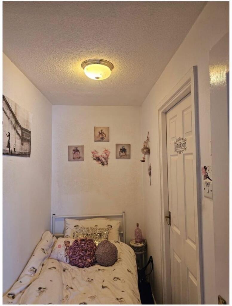 4 Hedgerow Court, Hull, North Humberside, HU6 7YH photo 5