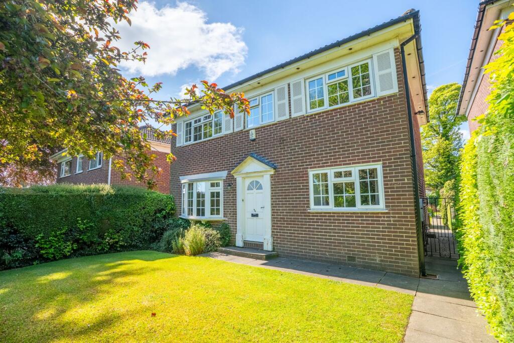 Main image of property: North Lane, Roundhay, Leeds, LS8