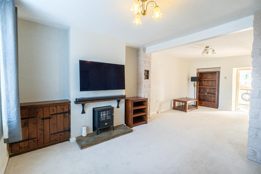 12 Gallery Lane, Holymoorside, Chesterfield, Derbyshire S42 7ES photo 4