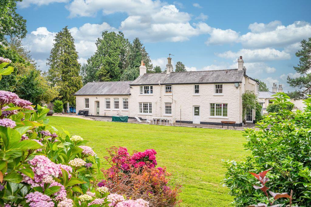 Main image of property: Llwyn Du, Abergavenny