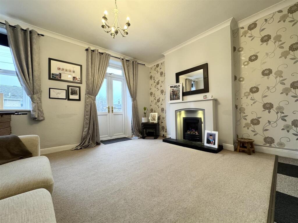 Glen View Road, Shelley, Huddersfield HD8 8JS photo 3
