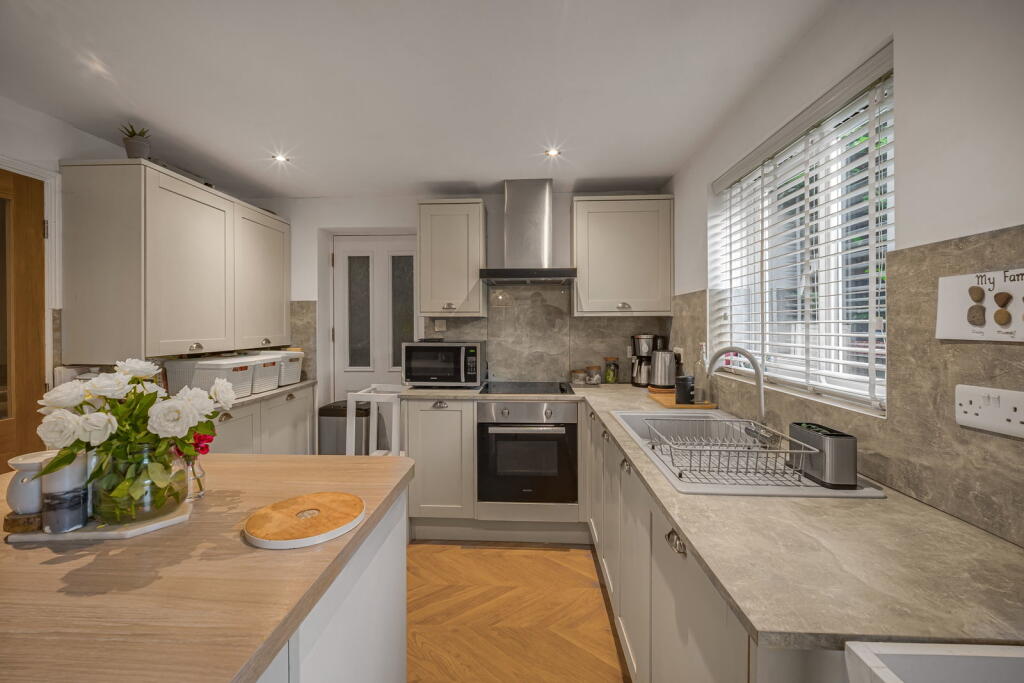 Llwyn-y-Groes, Bridgend, CF31 5AJ photo 5