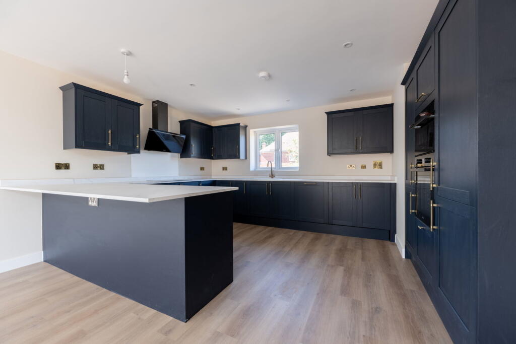 House in Portsmouth - More