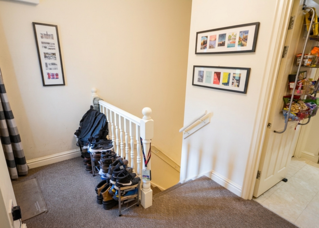 The Oaks, Bury Old Road, Salford M7 4QW photo 3