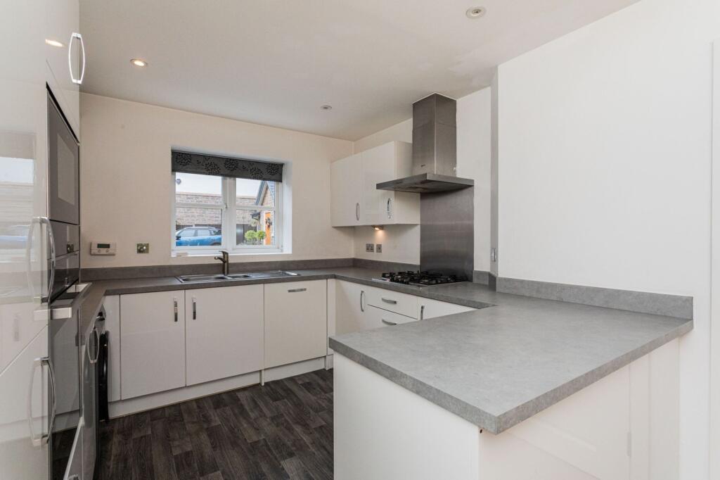 Aspen Close, Bolton, BL1 photo 2