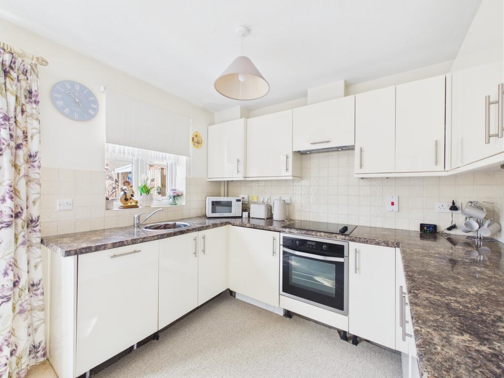 House in Horsham, Highwood - View 4