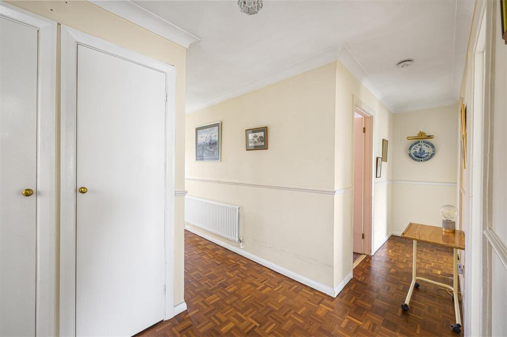 House in Lewes, Seaford - More