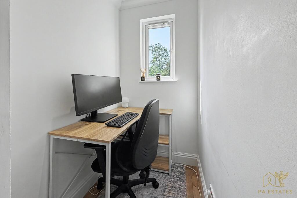 Apartment in Glasgow, South Lanarkshire - View 4