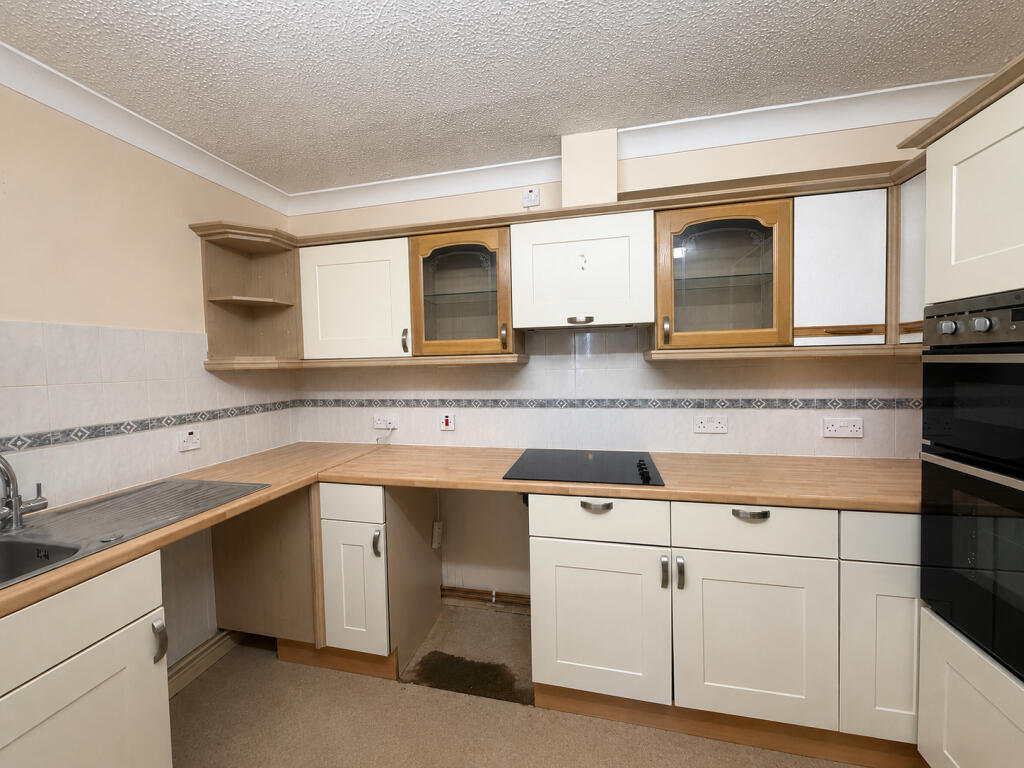 Apartment in Royal Wootton Bassett, Wiltshire - View 5