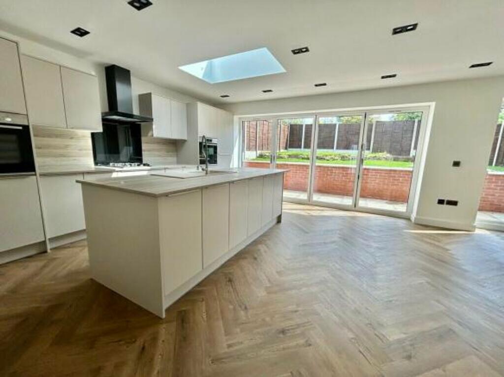 Rangoon Road, Solihull, B92 photo 3
