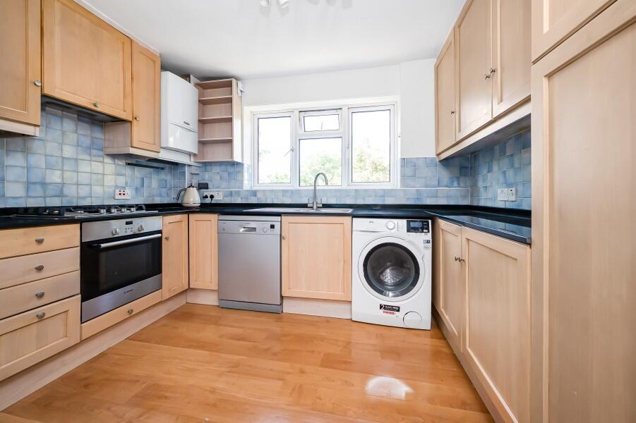 Apartment in London - View 5