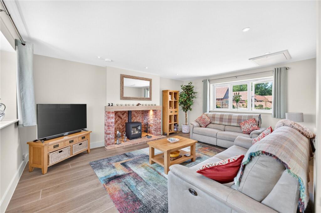 House in Breckland, Great Ellingham - More