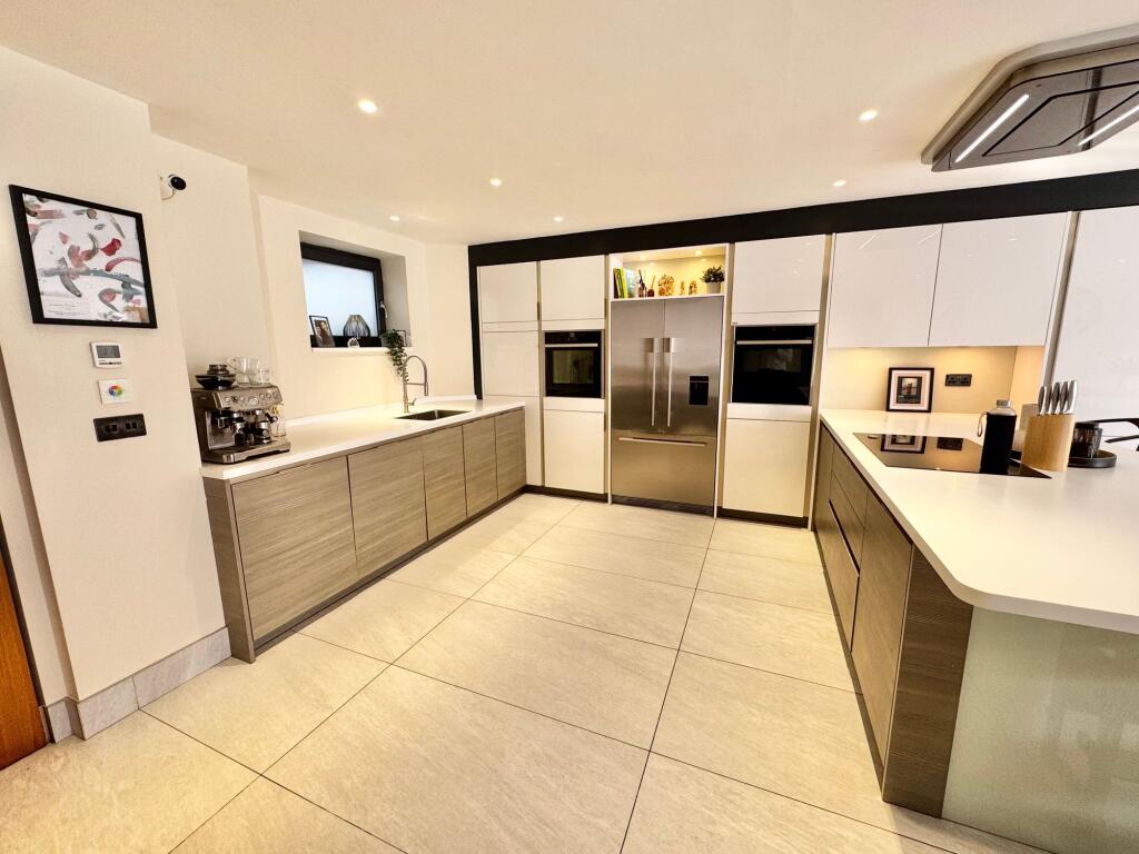 House in Stockport, Greater Manchester - View 5
