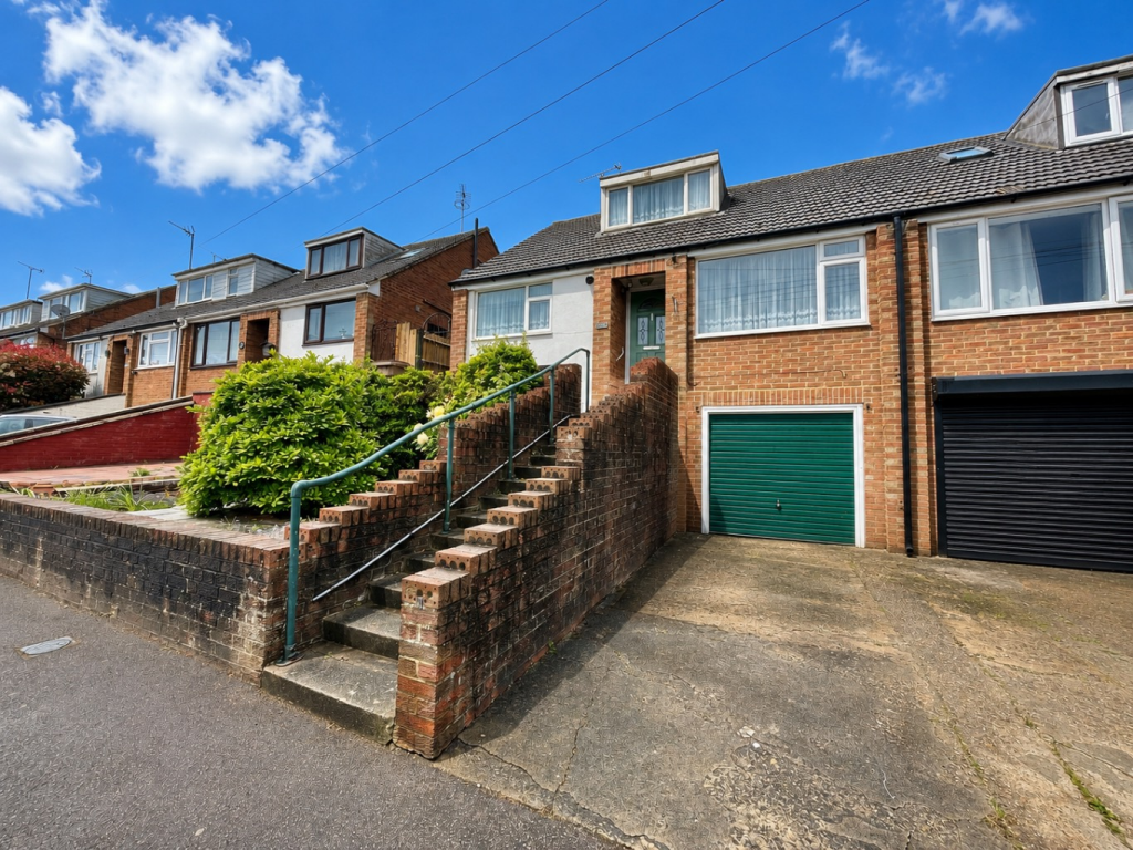 Main image of property: Saywell Road, Luton, Bedfordshire, LU2 0QF