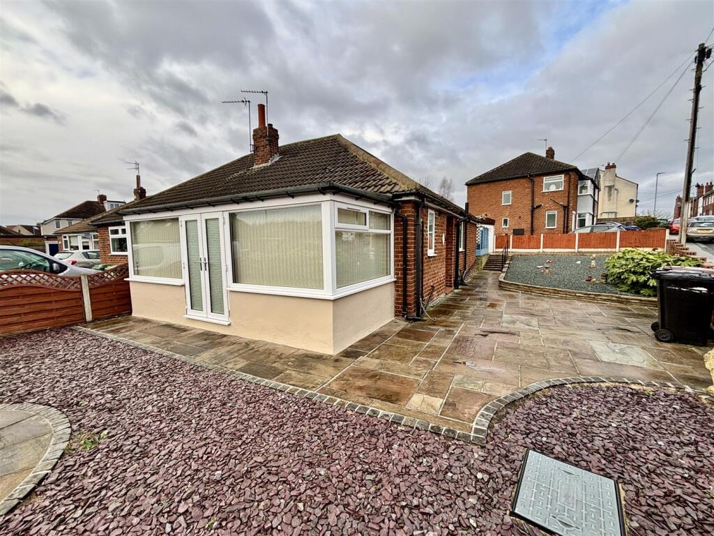2-bed semi-detached on Poplar Avenue, Garforth, Leeds, £264,500