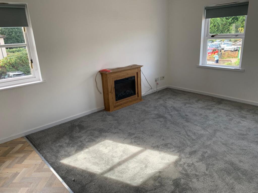 Apartment in Newport - View 3