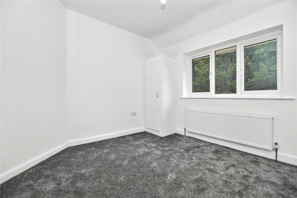 Wykebeck Valley Road, Leeds, West Yorkshire – další