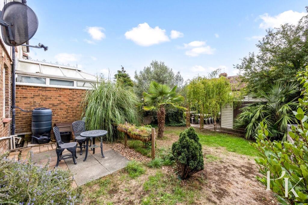 House in Brighton - View 2