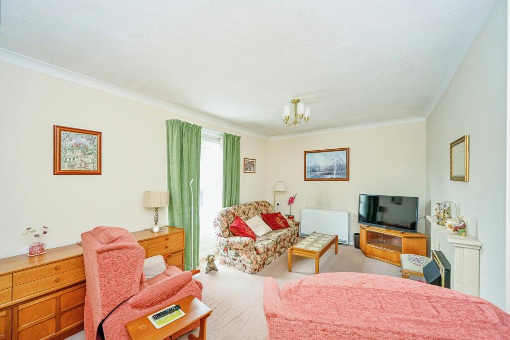 Apartment in Stafford, Staffordshire - View 5